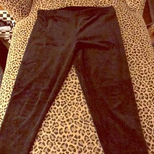 Ankle length, fleece-lined Velvet leggings!